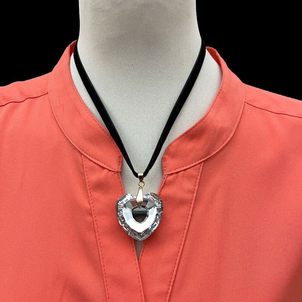 Gold-tone Black Velvet Faceted Heart Women's Fashion Necklace‎
